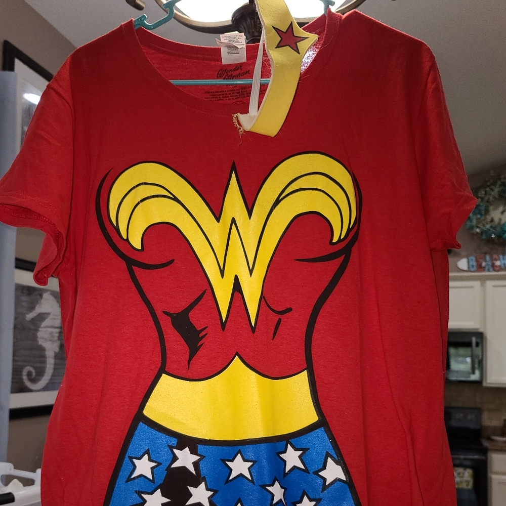 Wonder Woman costume tshirt w/headband & cape